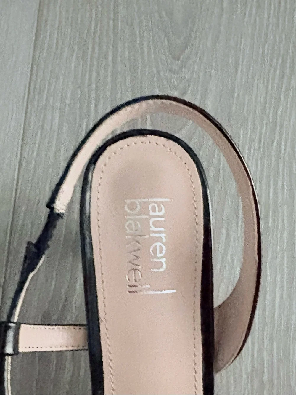 Lauren Blakewell Black Patent Cross-Strap Slingback Heels. Size 8.5